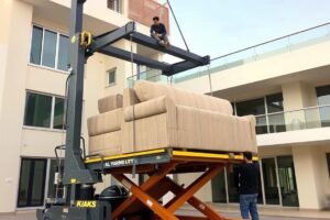 رافعة هيدروليكية متطورة تستخدم في رفع الأثاث الثقيل في اليرموك