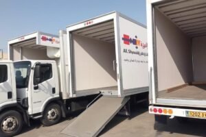 شاحنات مجهزة لنقل عفش الشويخ بأمان
