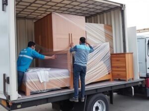 نقل غرف النوم والأثاث الخشبي في الرميثية بعناية فائقة