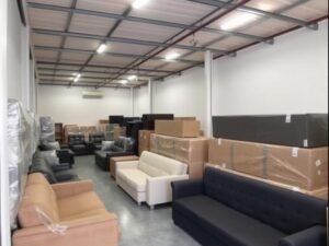 خدمة تخزين عفش في مستودعات آمنة في الفروانية