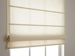 ستائر رومان أنيقة بعد تركيب ستاير احترافي في مكتب